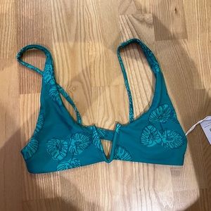 Benoa Monstera Limited edition top